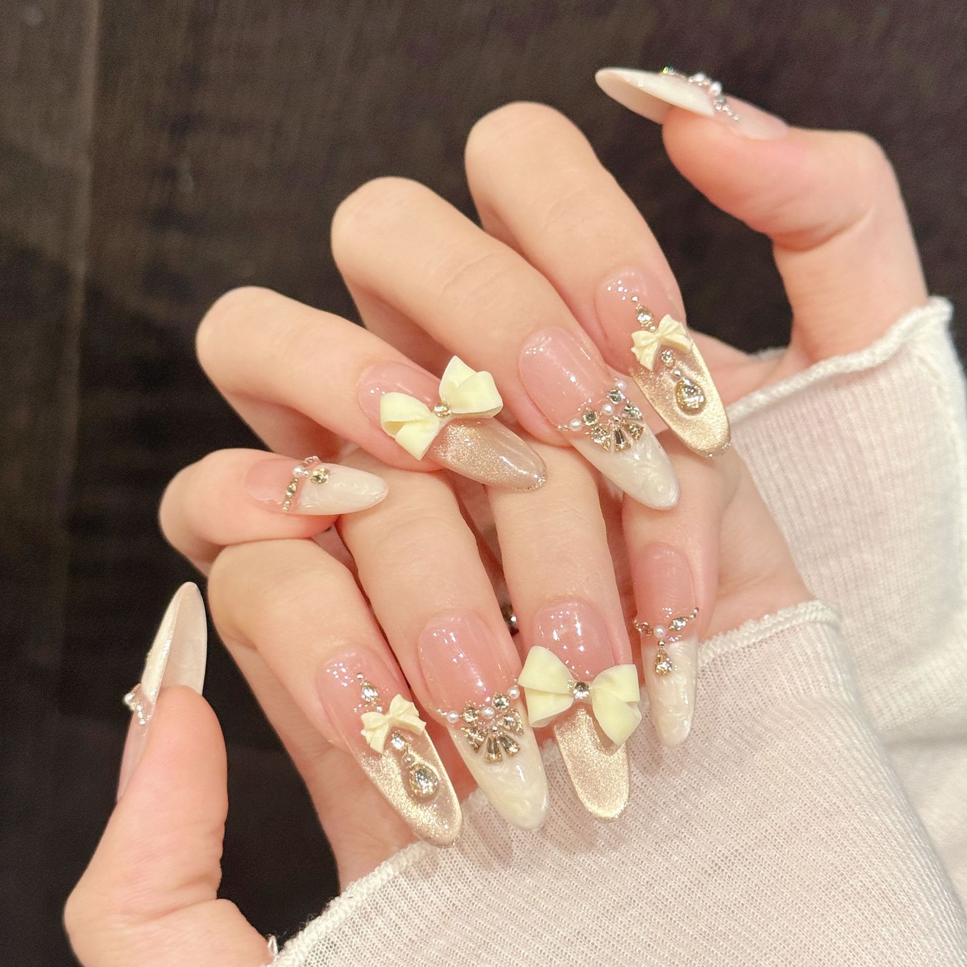 Nail Art Press On - 10個入り ハンドメイド つけ爪 ライトラグジュアリー キャッツアイ フェイクネイル