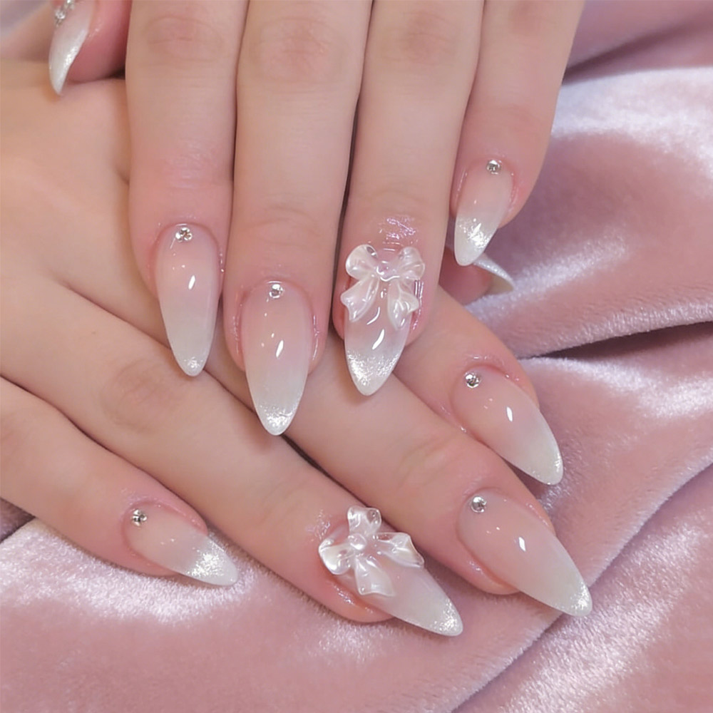 Nail Art Press On - 24個入り アーモンド型 プレーンネイルチップ フルカバー バタフライ フレンチ