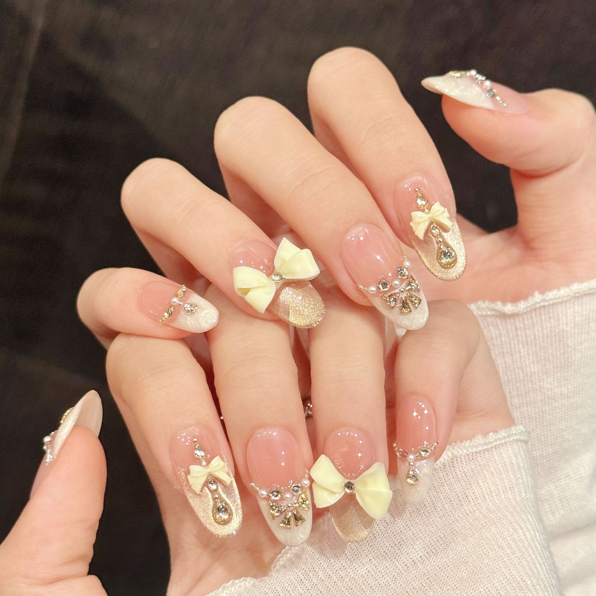 10個入り ハンドメイド つけ爪 ライトラグジュアリー キャ - Nail Art Press On のレビューと価格
