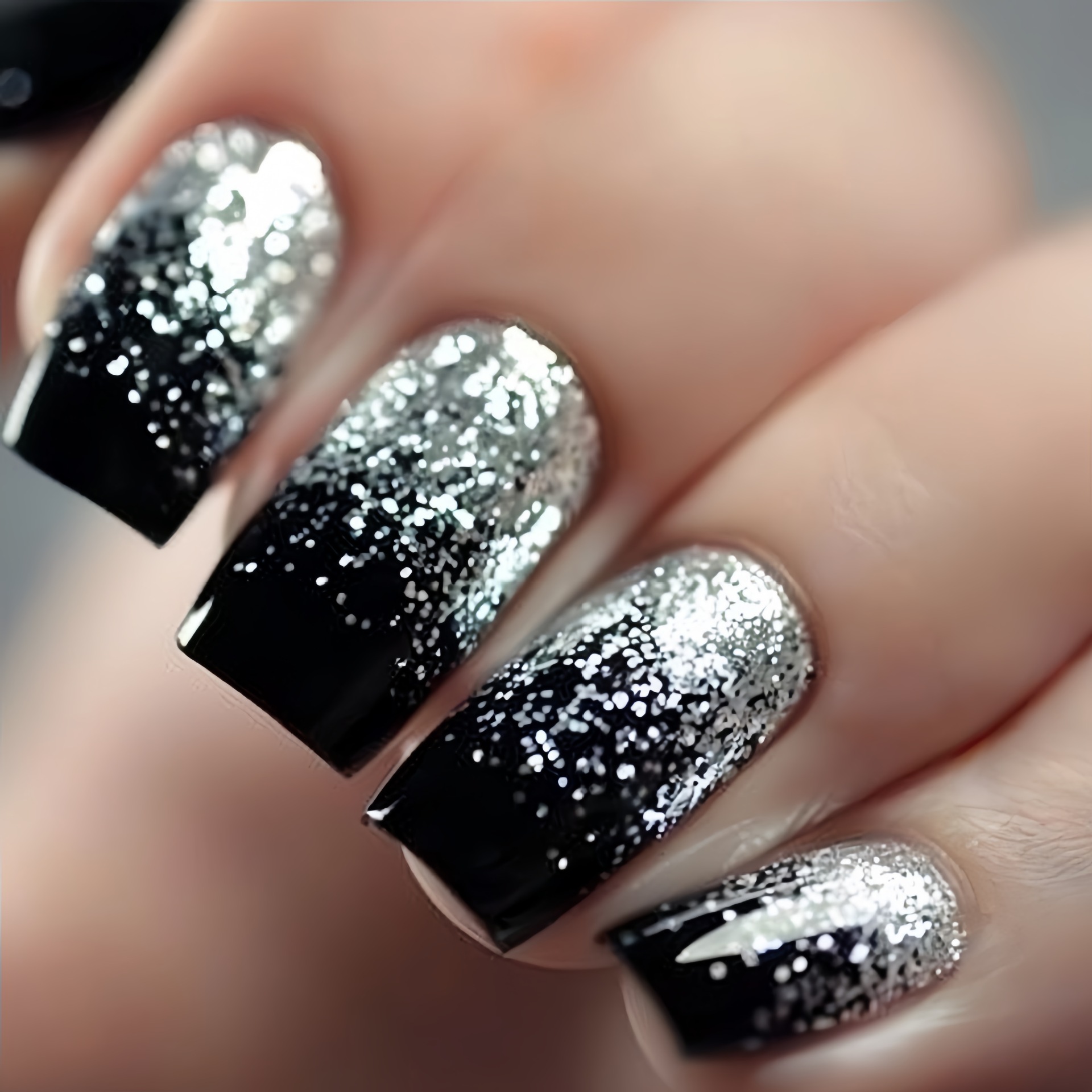 短いミディアムサイズの付け爪 グラデーションブラウンレッドブ - Nail Art Press On のレビューと価格