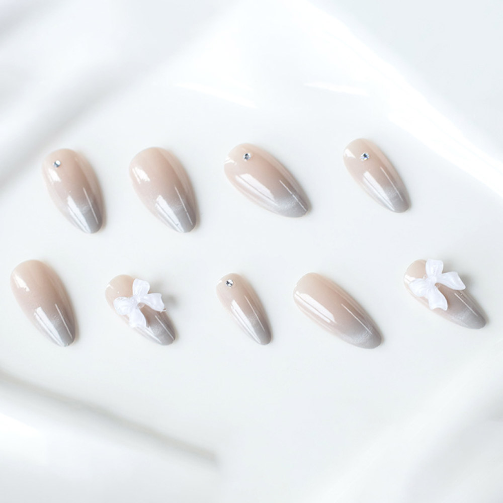 24個入り アーモンド型 プレーンネイルチップ フルカバー  - Nail Art Press On のレビューと価格